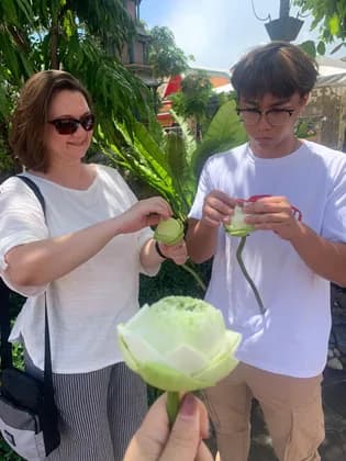 Happy travellers on a Thailand tour
